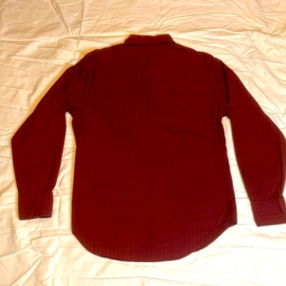 Guess Men’s Size Medium Shirt with Embroidered Details - Picture 3 of 10